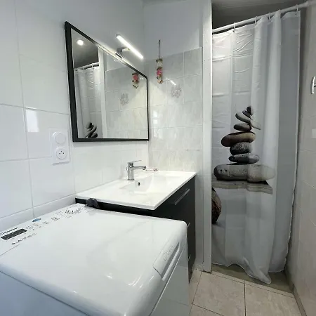 Petite Maison Renovee Pres De La Avec Piscine Chauffee, Tennis Et Patio - - Fr-1-224a-55 *