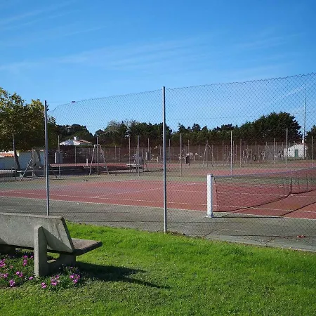 Petite Maison Renovee Pres De La Avec Piscine Chauffee, Tennis Et Patio - - Fr-1-224a-55